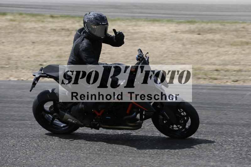 /21 17.06.2026  Ducati Schweiz Track Warmup ADR/Gruppe gelb/54